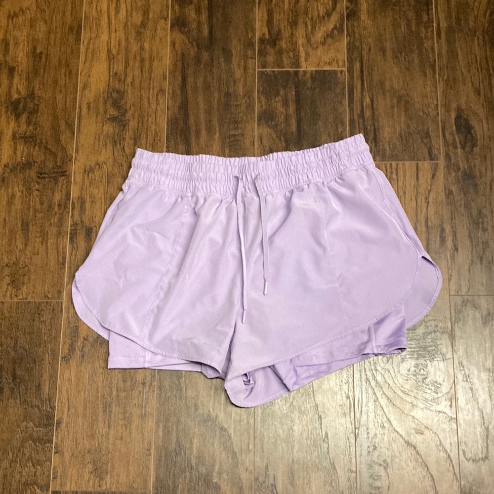 90 Degree by Reflex shorts, size XL, Lavender color